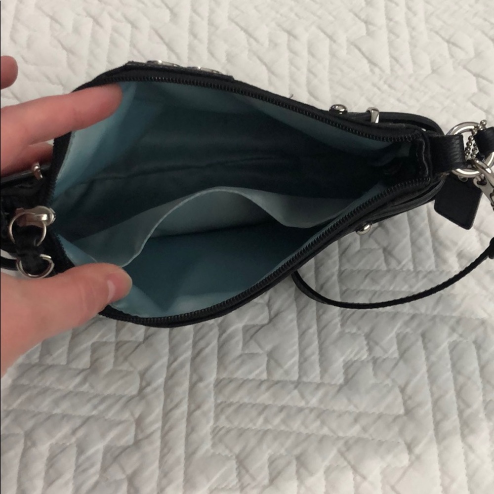 Coach wristlet - Picture 3 of 4